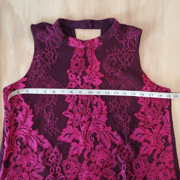 NWOT Maurices halter-neck sleeveless lace top, size L, reddish purple + pink - Picture 7 of 8